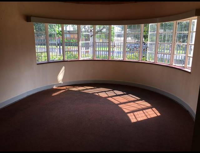 3 BEDROOM PROPERTY TO RENT IN BRENTHURST